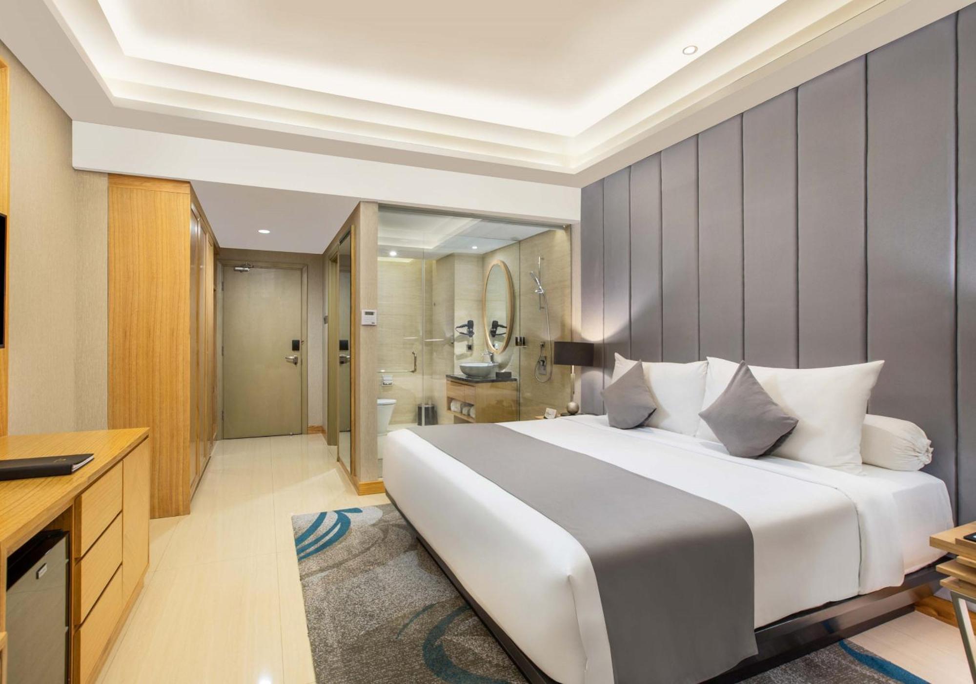 Morazen Surabaya Hotel Værelse billede