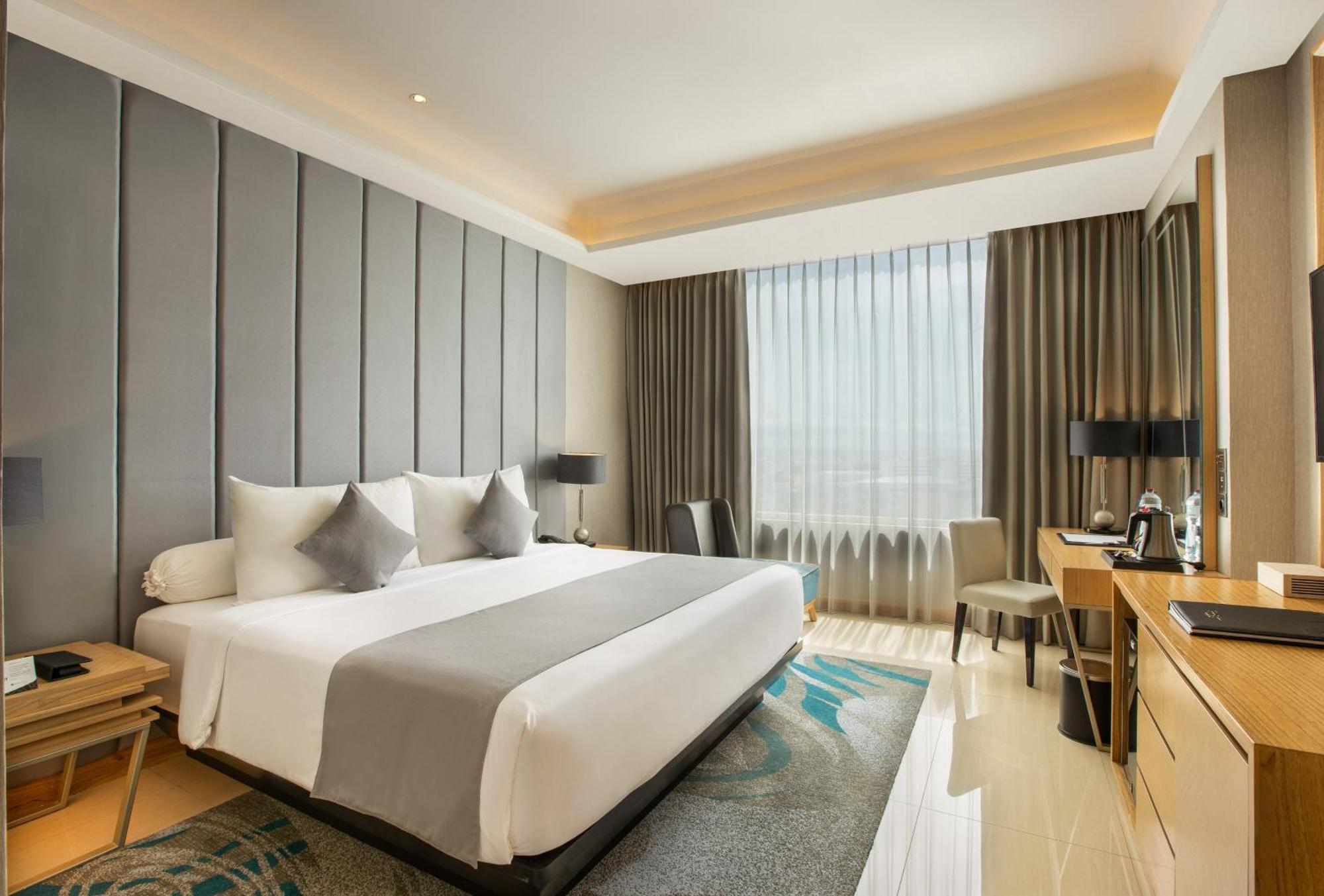 Morazen Surabaya Hotel Værelse billede